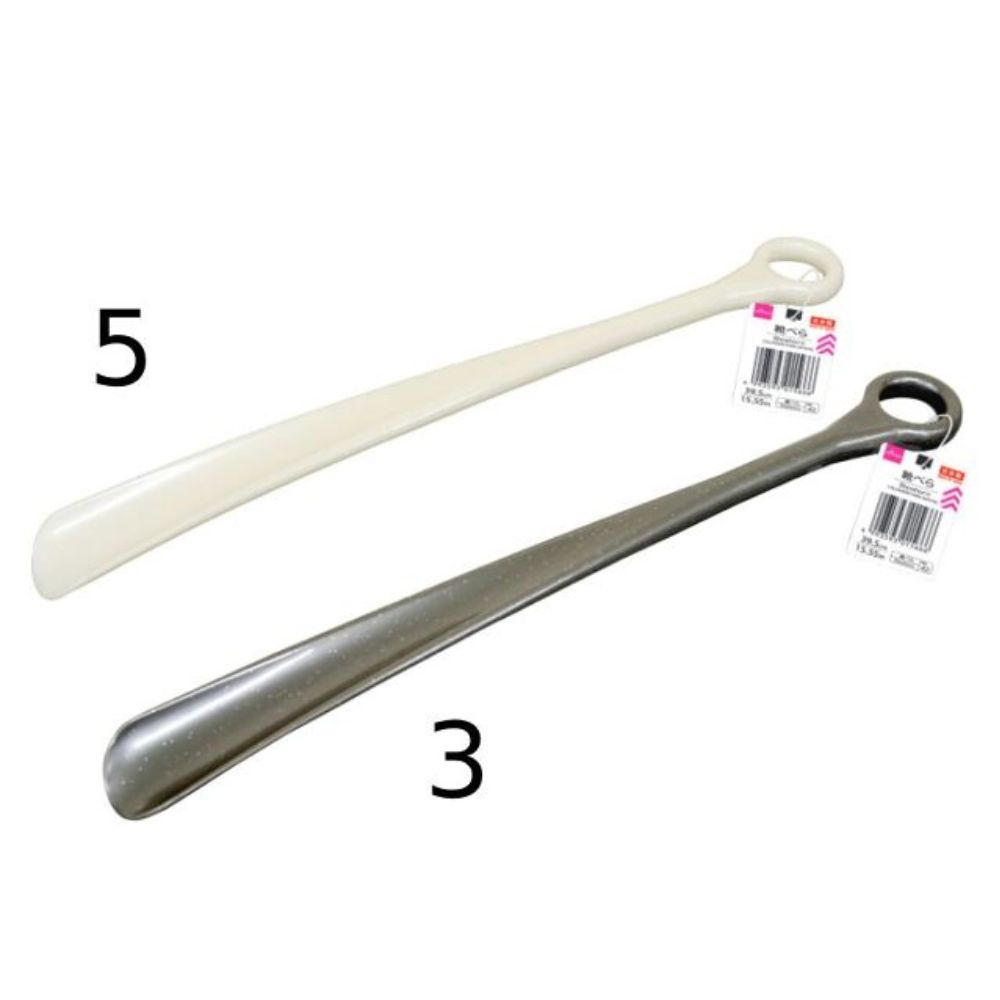 Cây Xỏ Giày Daiso Shoehorn 4.4cm x 39.5cm x 1.8cm